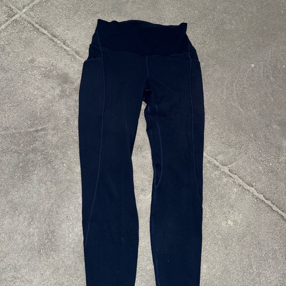 Lululemon Navy Pocket Leggings - Size 6 - Gently Worn